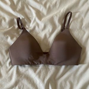 Skims wireless form tshirt demi bra -umber